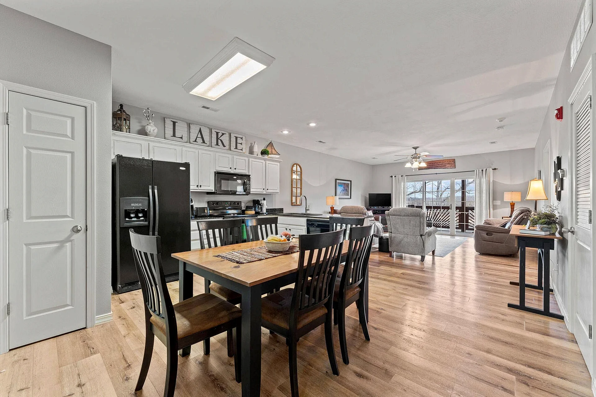 Vickery Resort B-6 - 3BR Walk-In Condo & Lake Dock