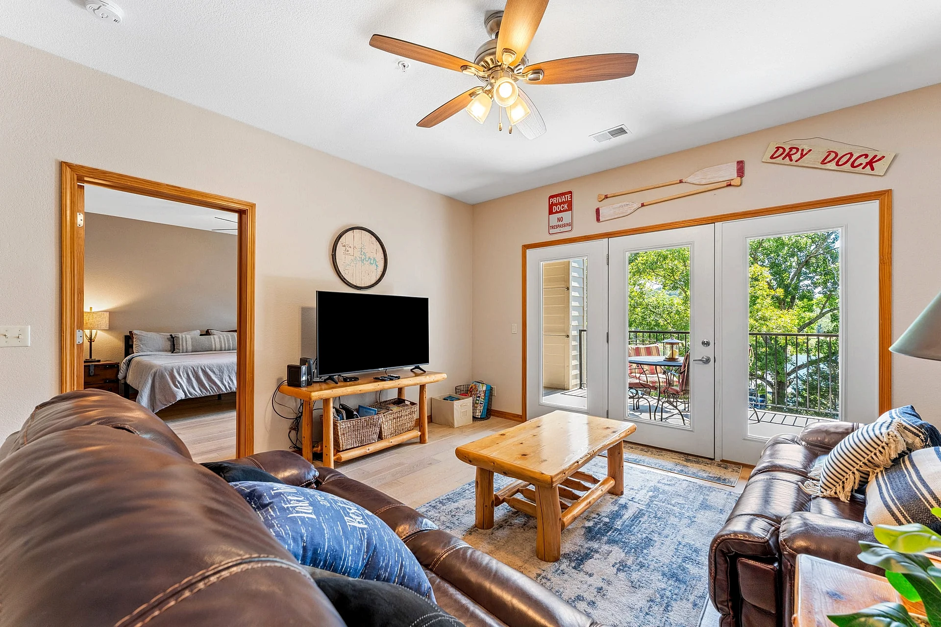 LSBR324 Table Rock Lake Condo with Private Balcony