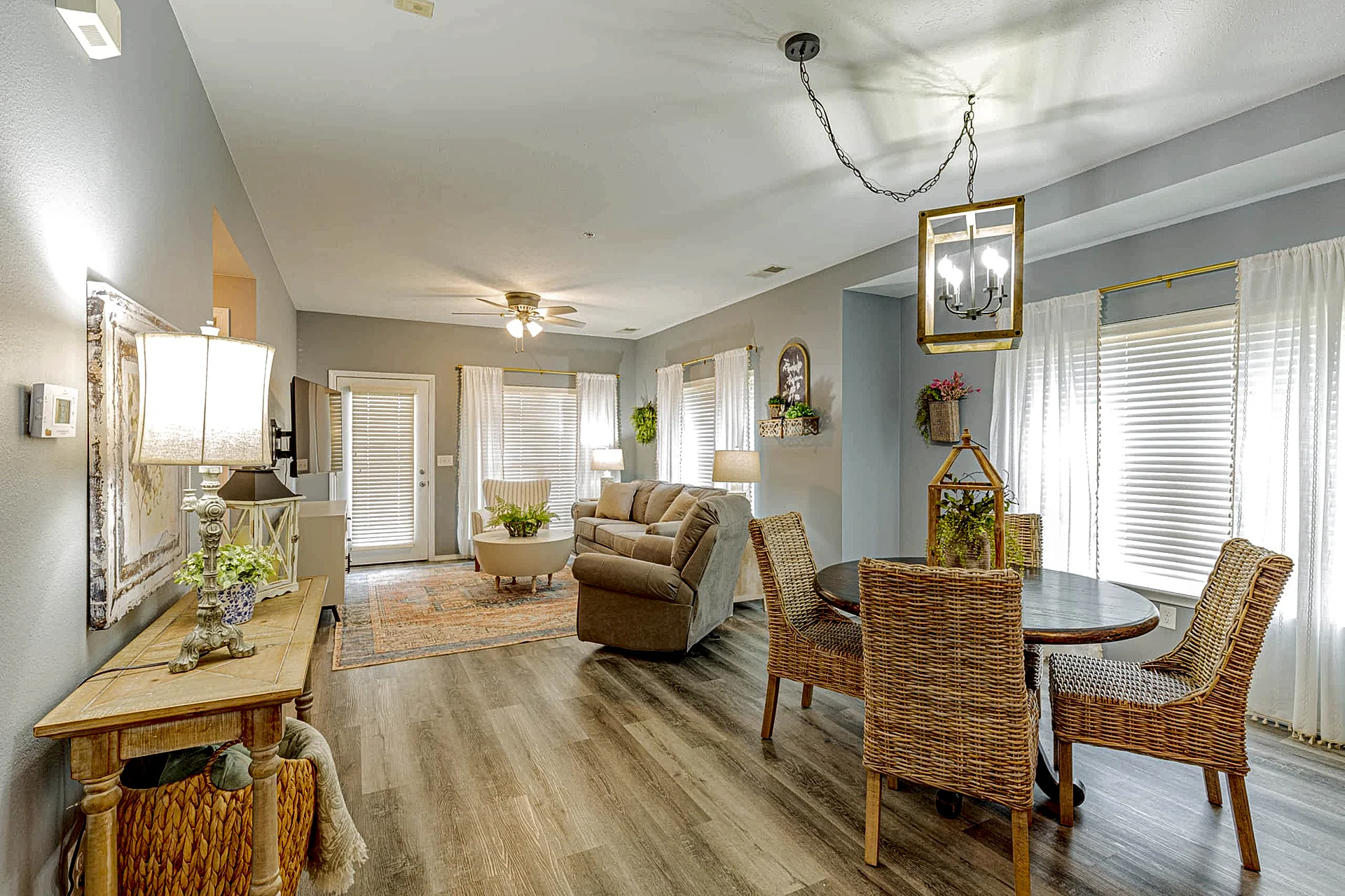 Convenient Comfort BER9-4 - 2BR StoneBridge Condo in Branson West, Missouri, United States — photo 3