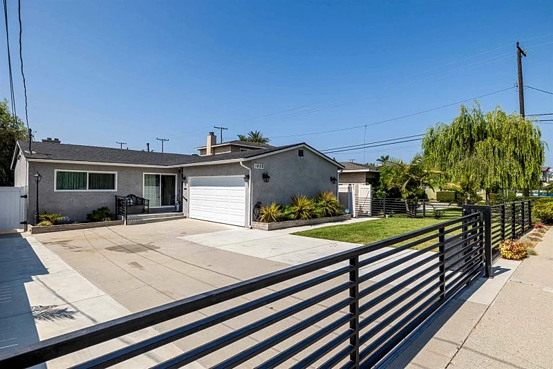 Charming 3-Bedroom 2.5-Bath Family Home with Outdoor Oasis in Redondo Beach