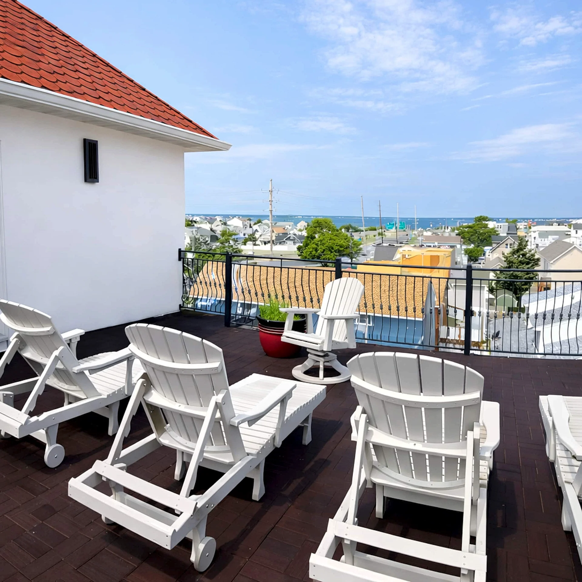 Luxurious 2 Bedroom, 2 Bath Multi Level Condo