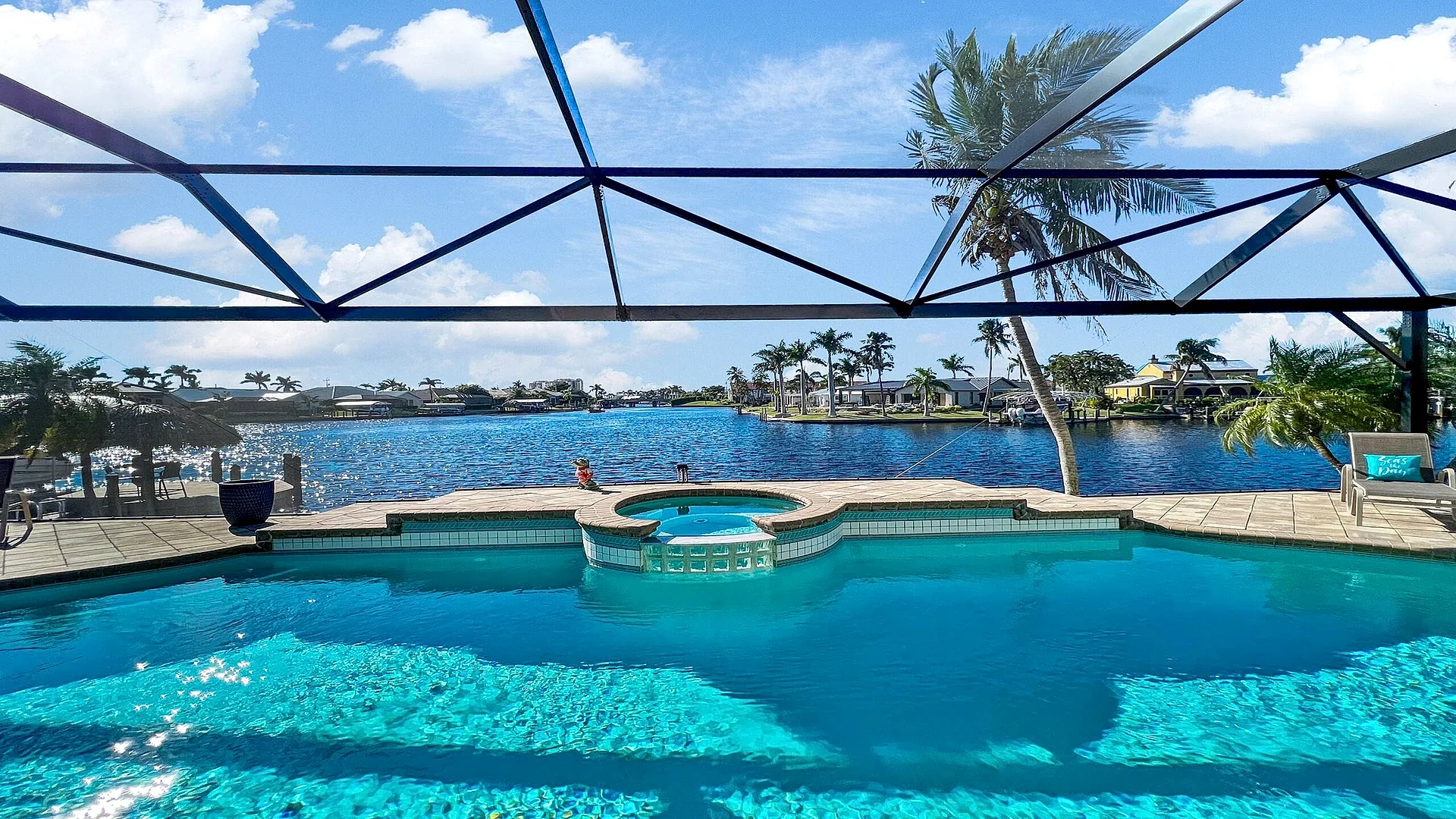 Rosegarden - Pool/Spa and perfect water view