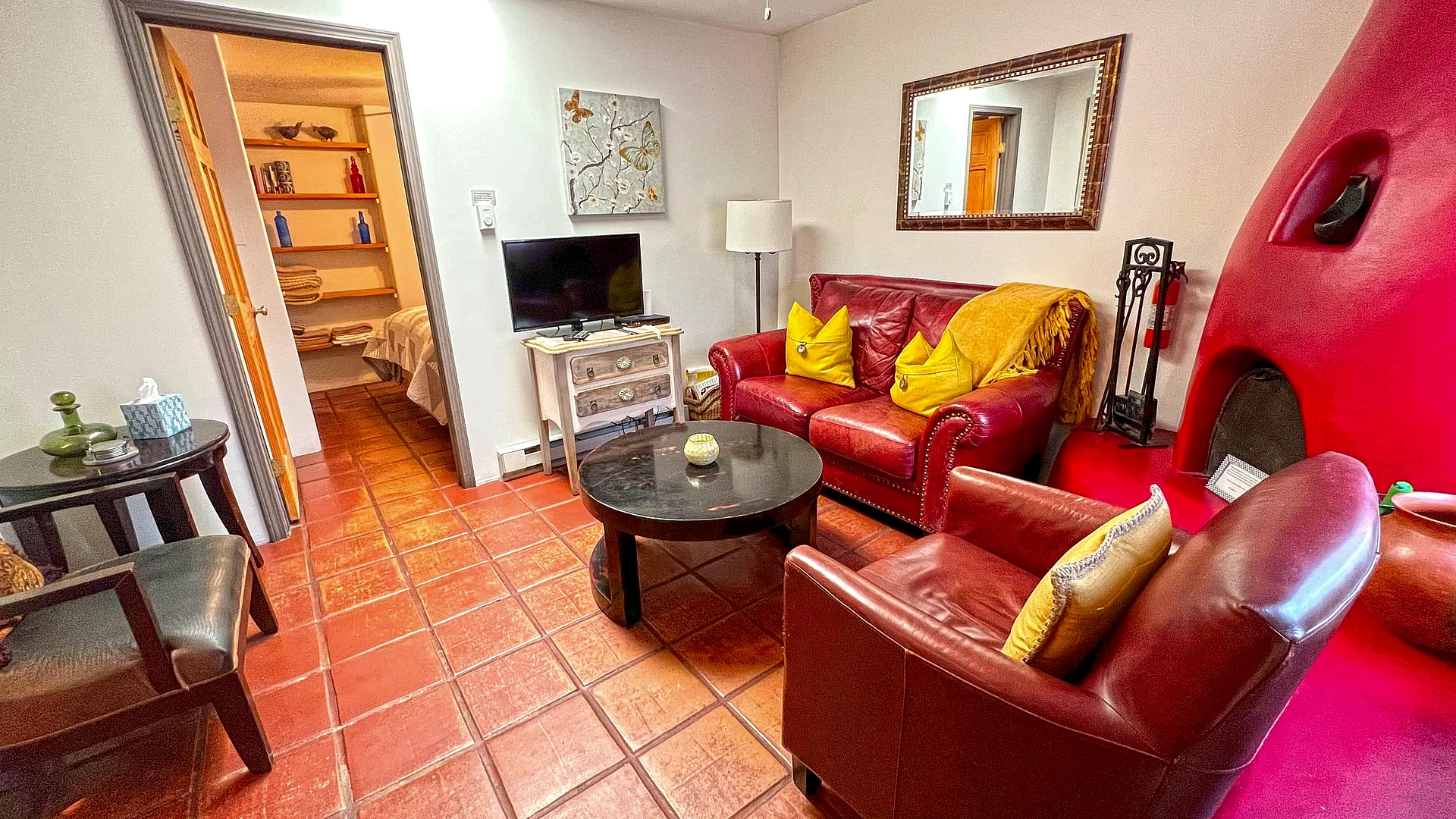 Casas de Guadalupe (Guadeloupe Houses) - Casita I in Santa Fe, New Mexico, United States — photo 2