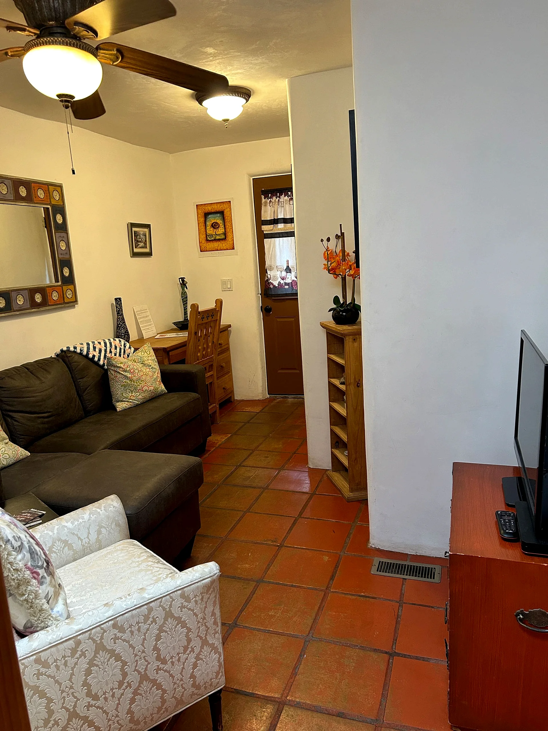 Guadalupe Houses - Comfy & Cozy, Little House J in Santa Fe, New Mexico, United States — photo 4
