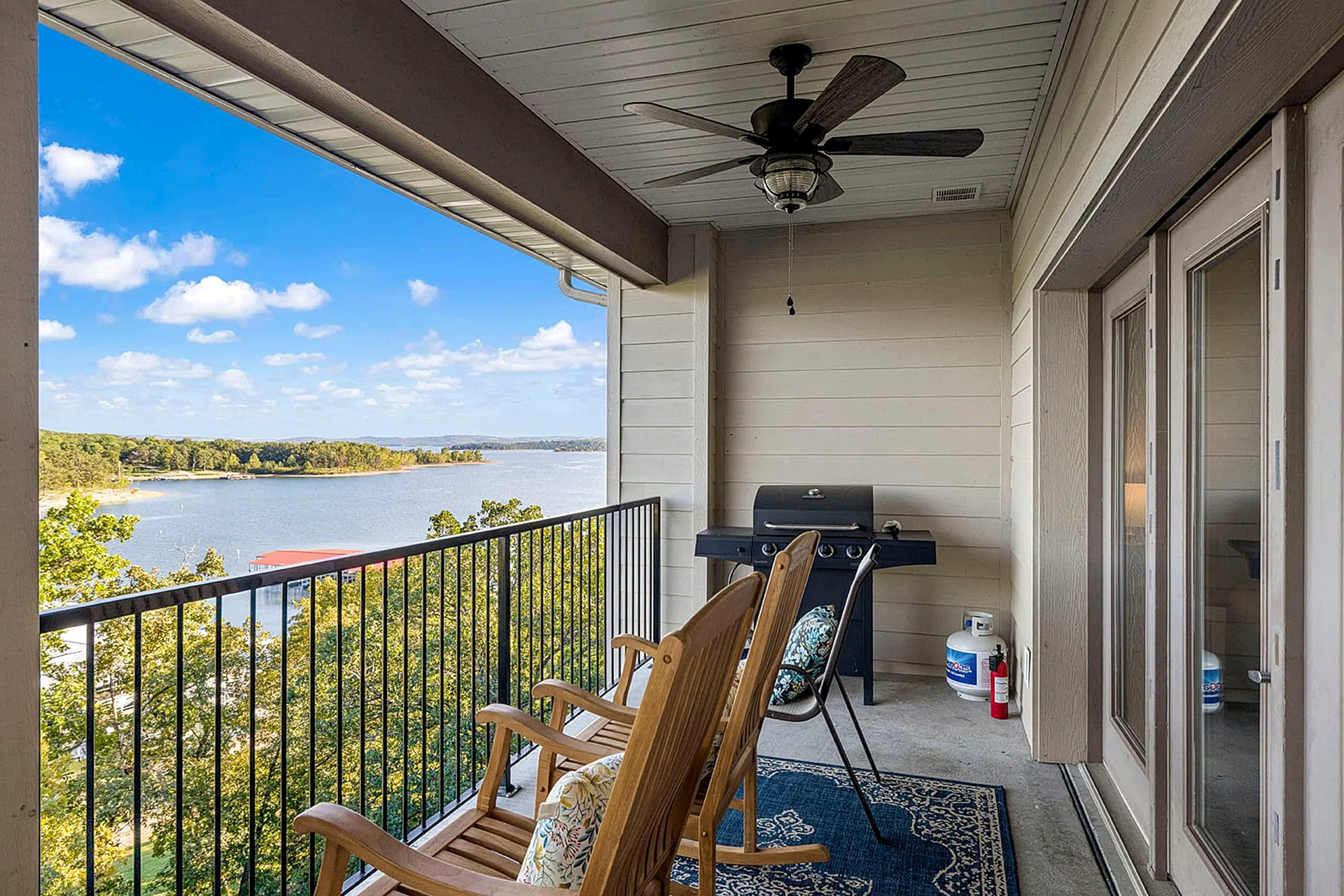 Condo #353 - 3BR Table Rock Lakefront Vacation Condo in Branson, Missouri, United States — photo 4