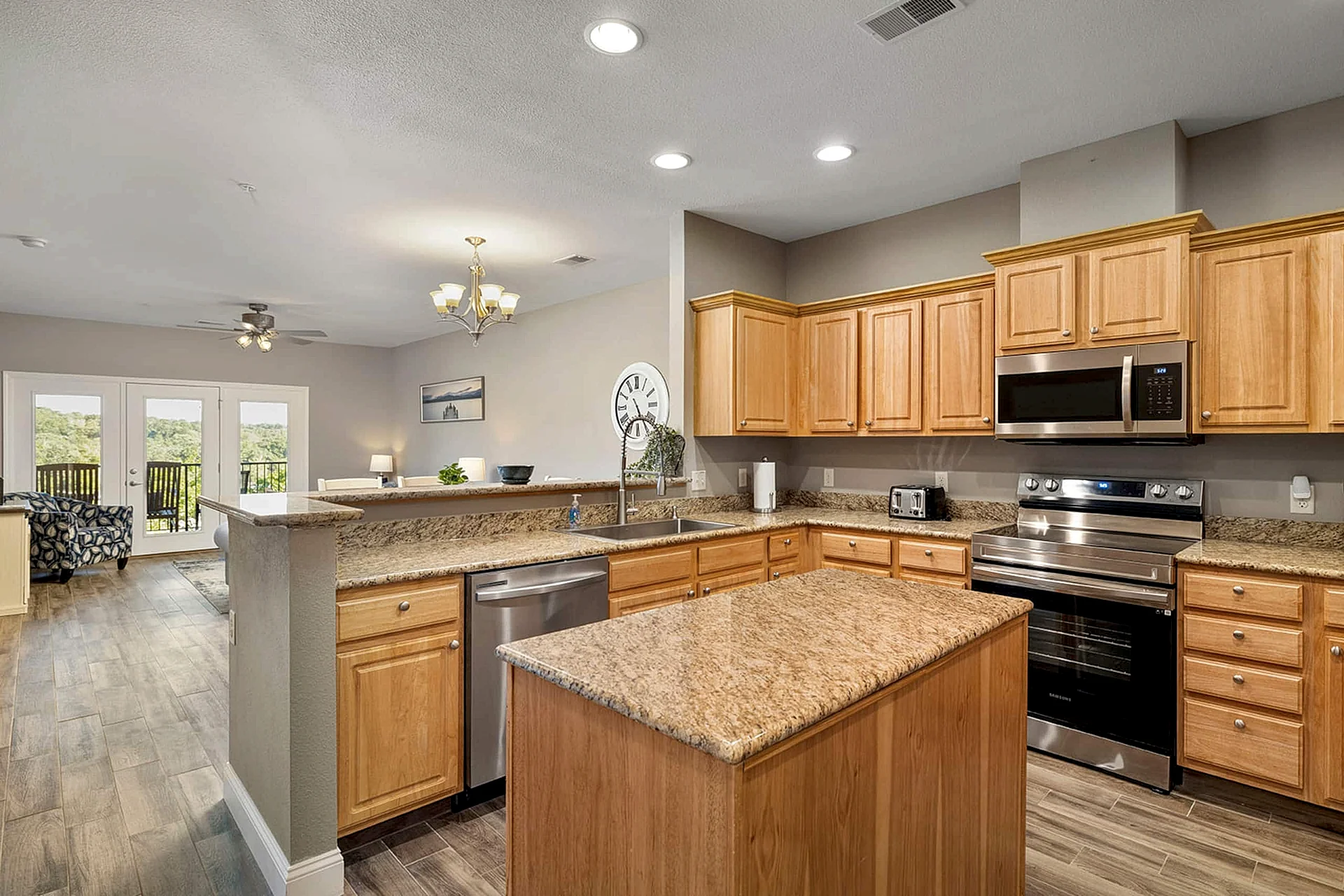 Condo #353 - 3BR Table Rock Lakefront Vacation Condo in Branson, Missouri, United States — photo 3