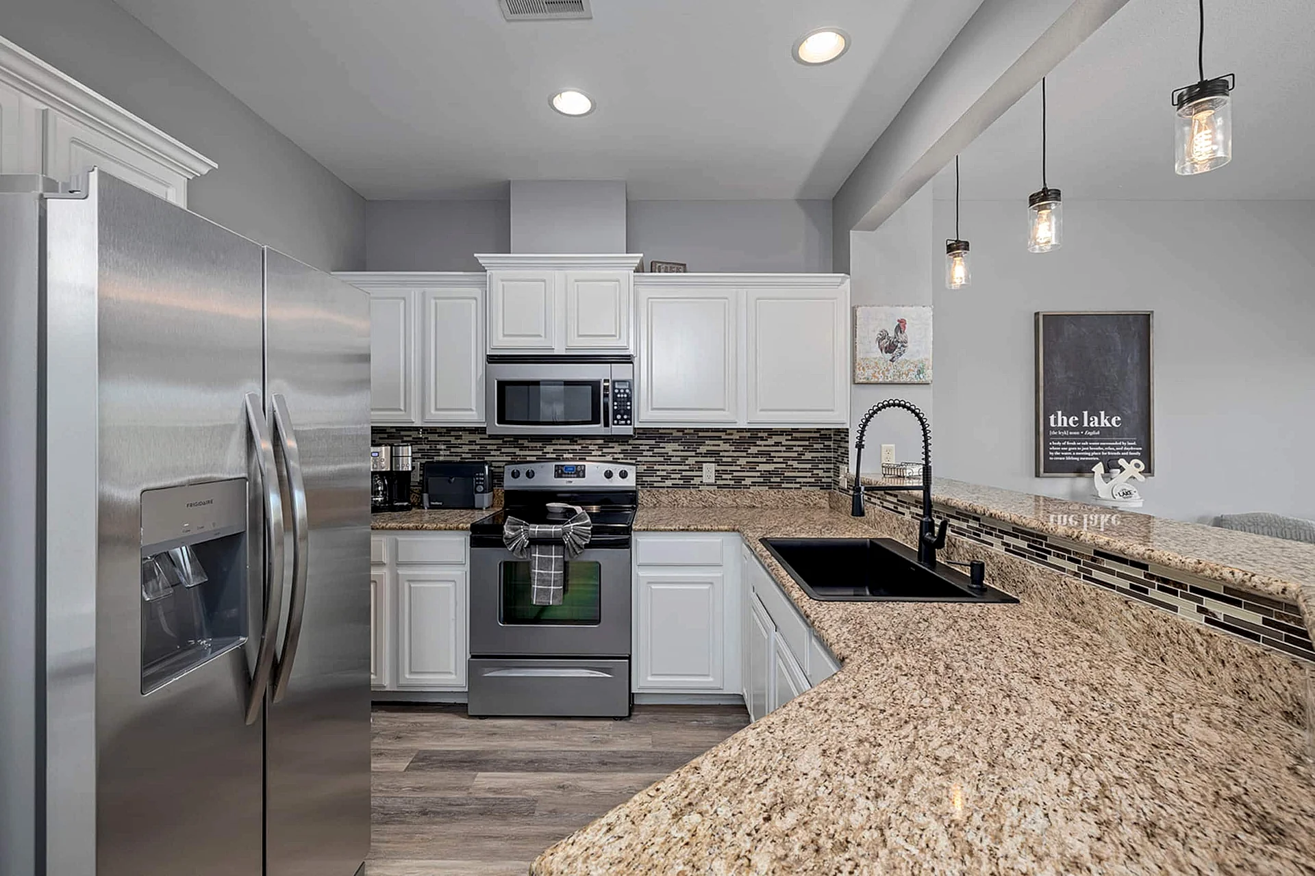 Condo #352 - Gorgeous 3 Bedroom Lakefront Condo in Branson, Missouri, United States — photo 3