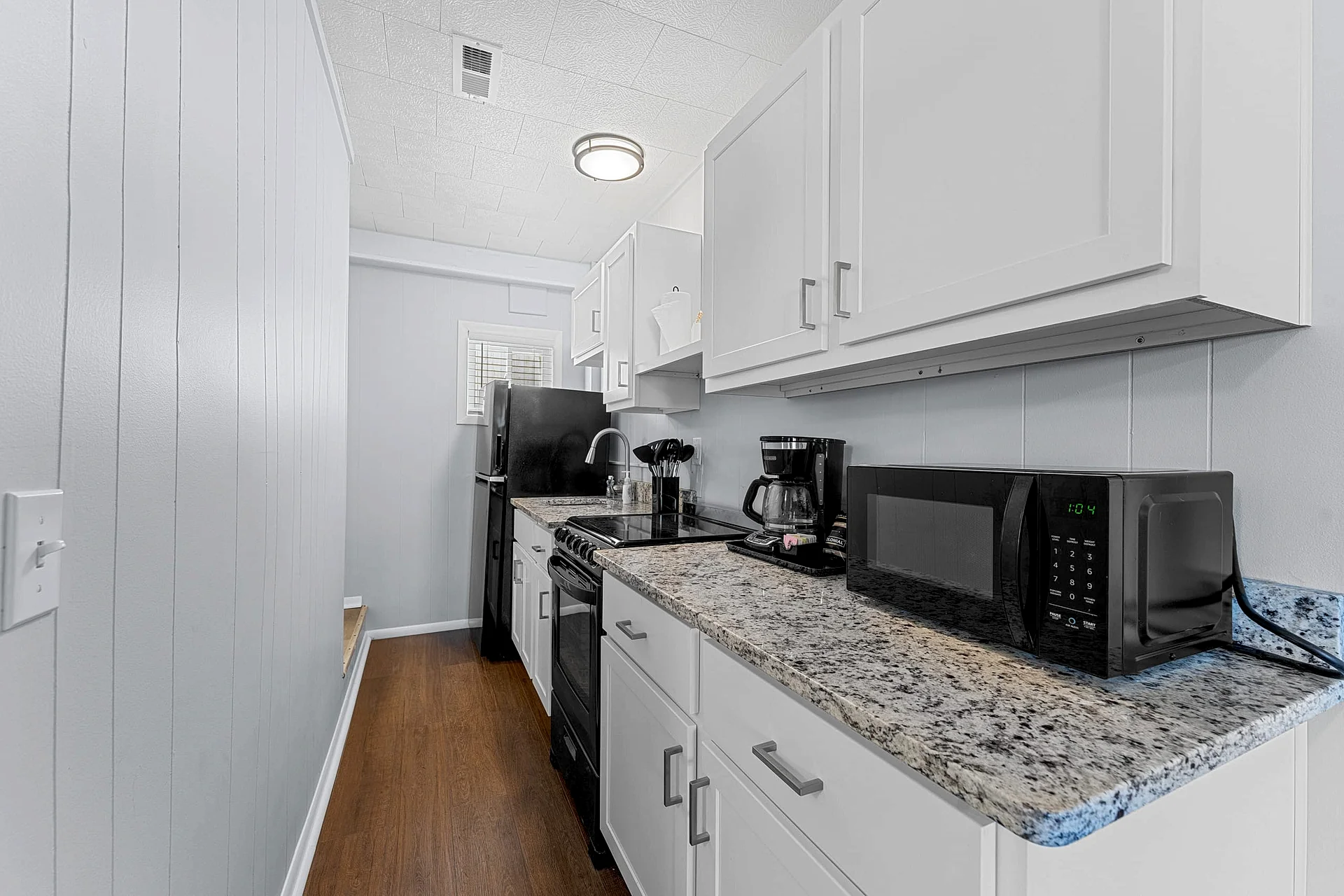 Your Home Away from Home! Silver Cove 2: 2BR Suite in Branson, Missouri, United States — photo 4