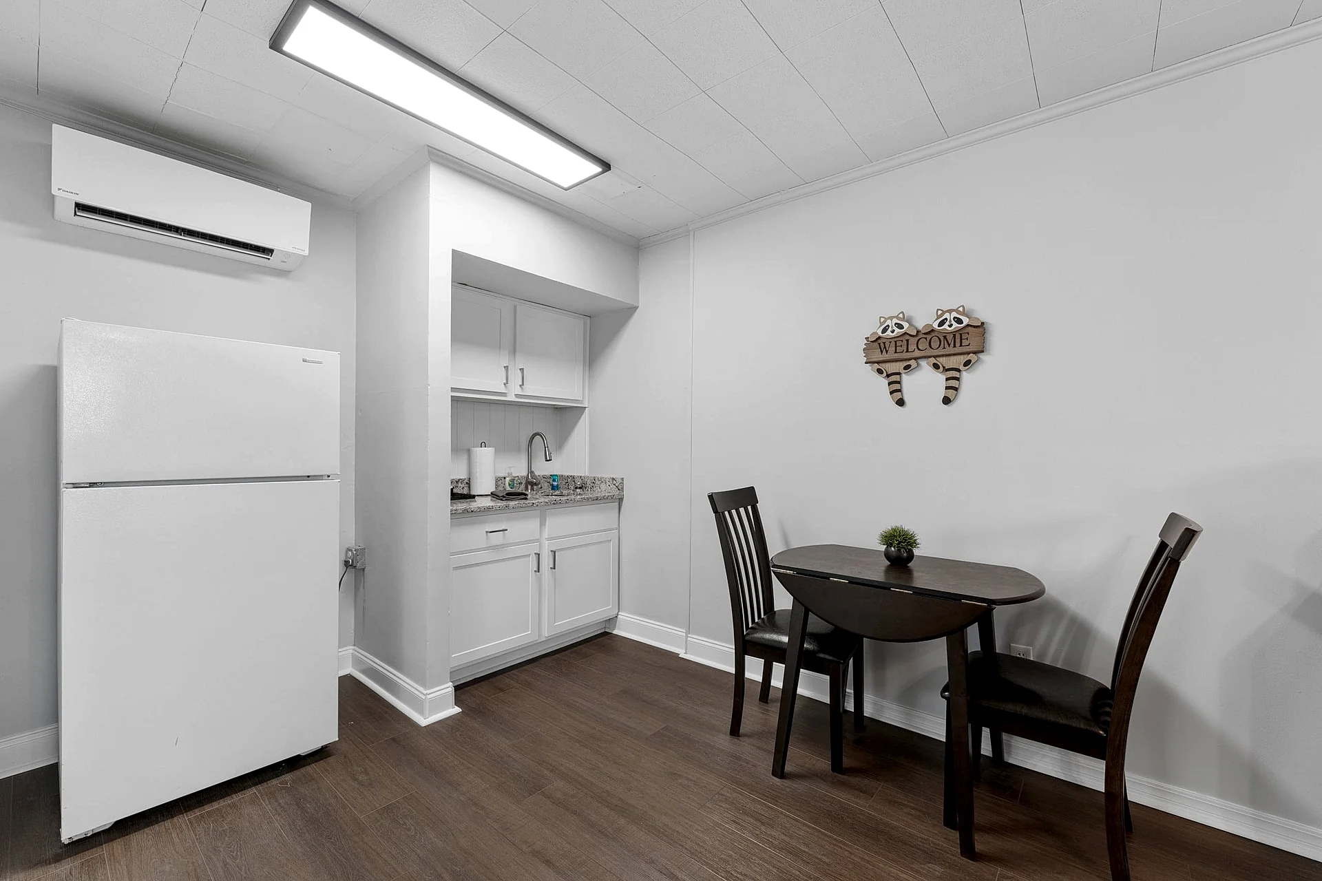 Lakeside Comfort: Your Perfect Getaway! SC7 Studio in Branson, Missouri, United States — photo 4
