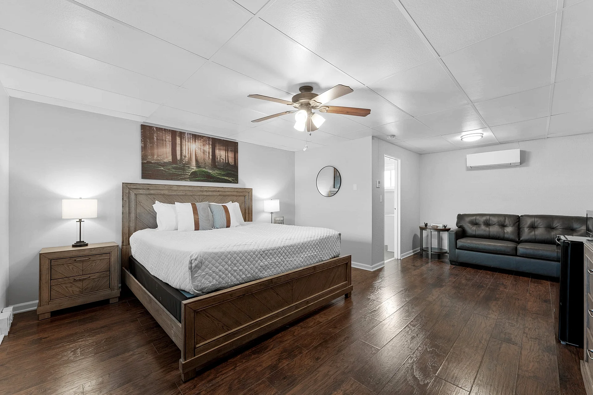 Beautiful Studio with Resort Style Amenities! SC13