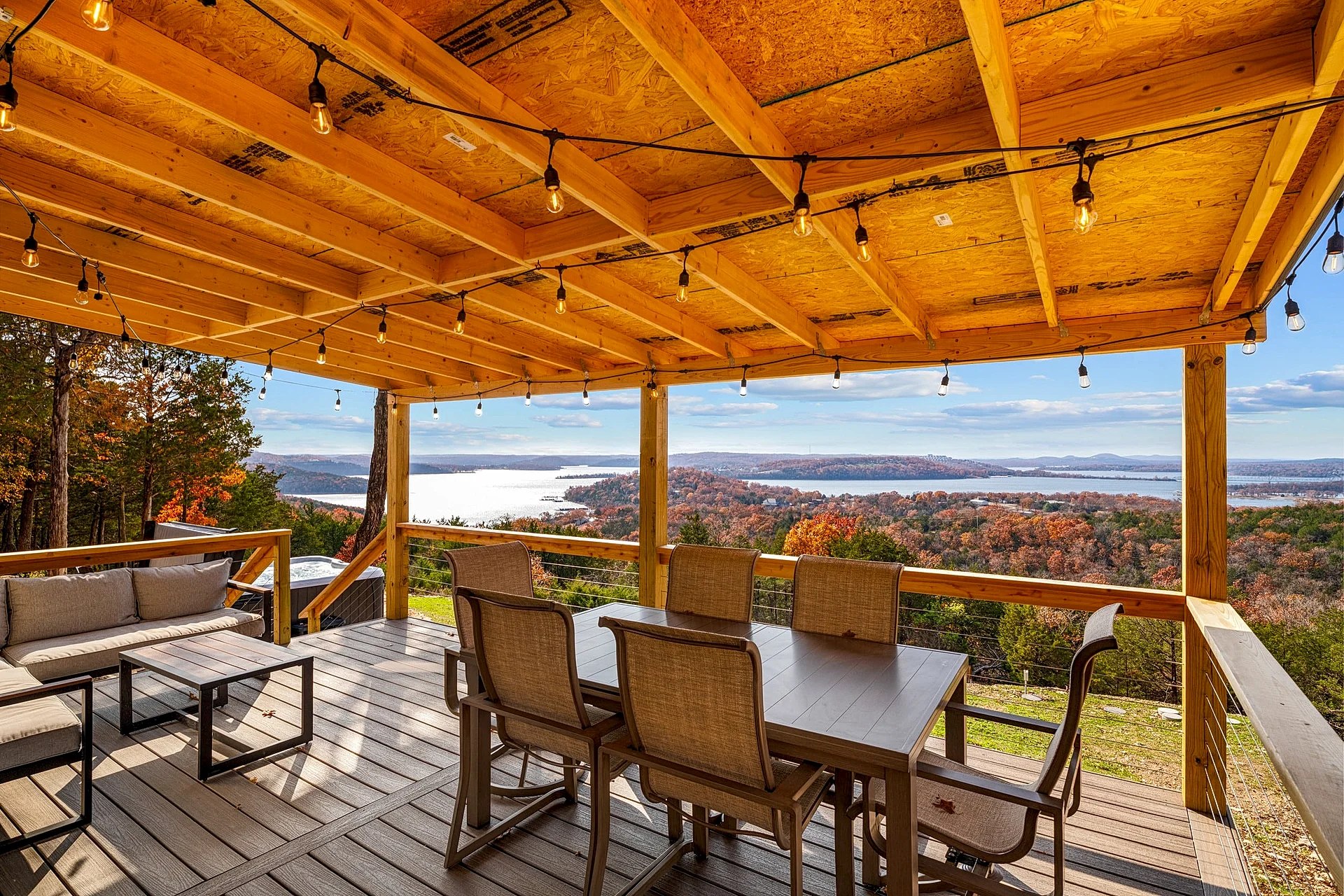 P-Bay Gobblers Overlook: Tiny Home for 6 with Views in Reeds Spring, Missouri, United States — photo 2