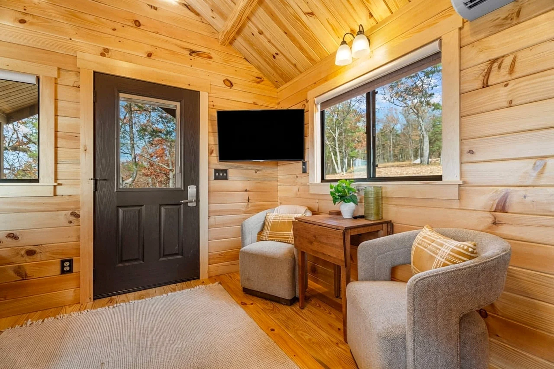 P-Bay Gobblers Overlook: Tiny Home for 6 with Views in Reeds Spring, Missouri, United States — photo 4