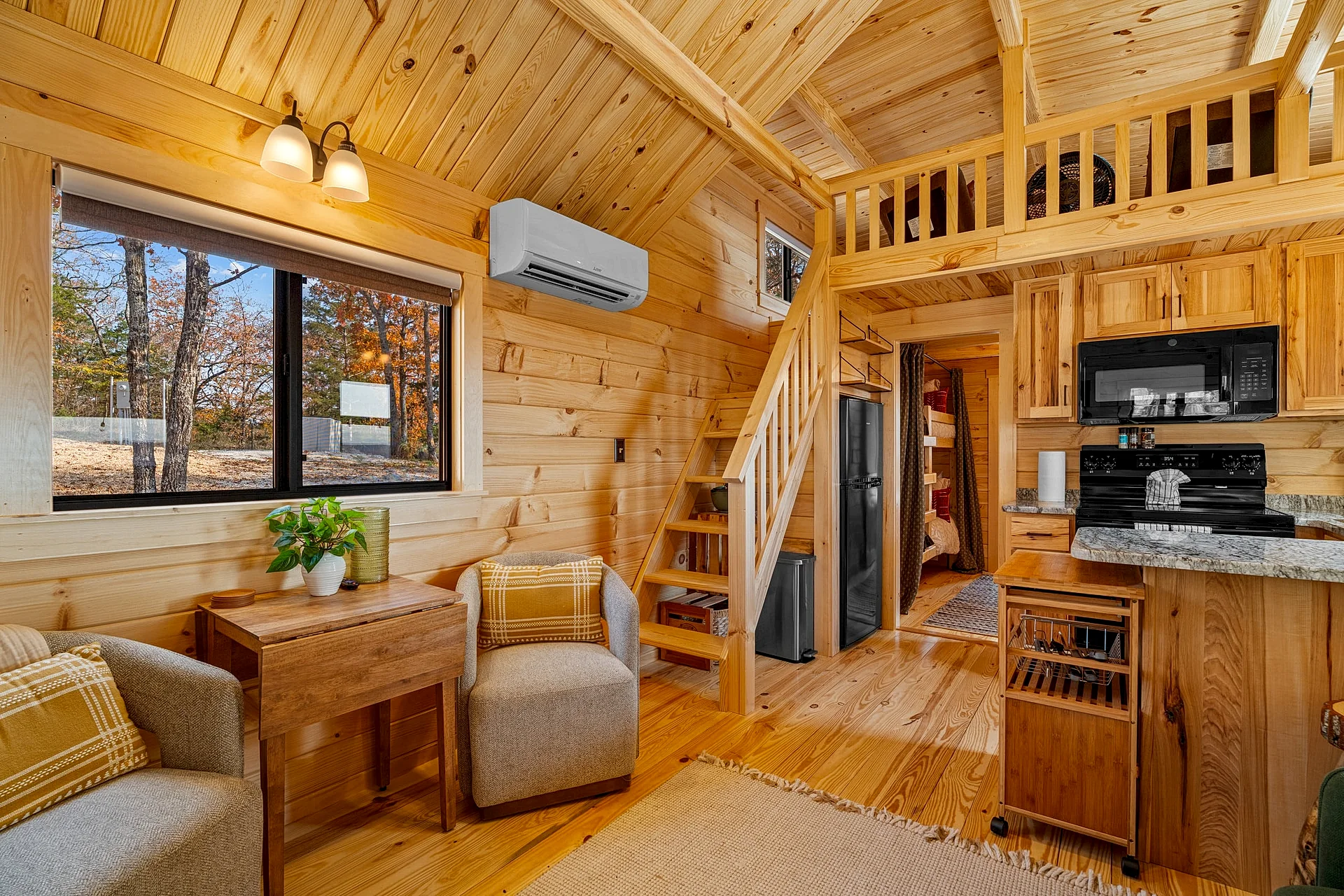 P-Bay Gobblers Overlook: Tiny Home for 6 with Views in Reeds Spring, Missouri, United States — photo 1
