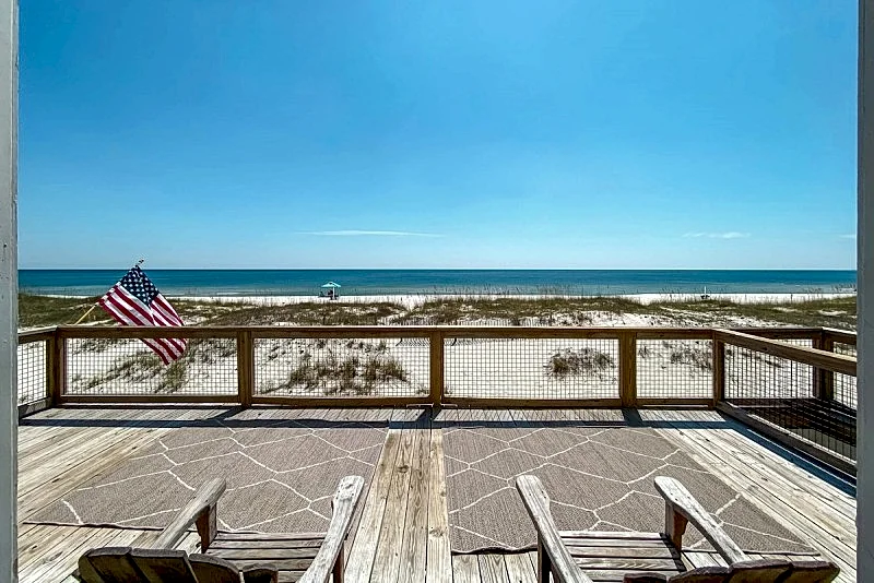 Beachfront Big Living Room + Kitchen + FREE Golf & Activities at 'Lagniappe II in Gulf Shores, Alabama, United States — photo 3