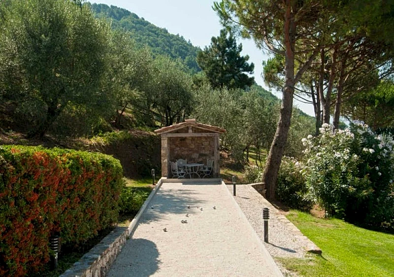 Photo 3