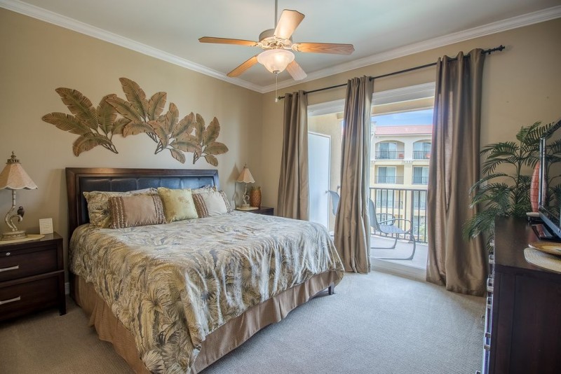 Condo Directly On The Beach In Pass Christian! 2 Bedroom / 2 Bath